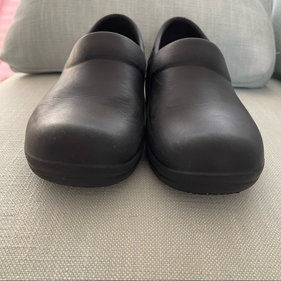 Crocs Neria Pro II Clogs, Women's Size 7 Black - Picture 3 of 12